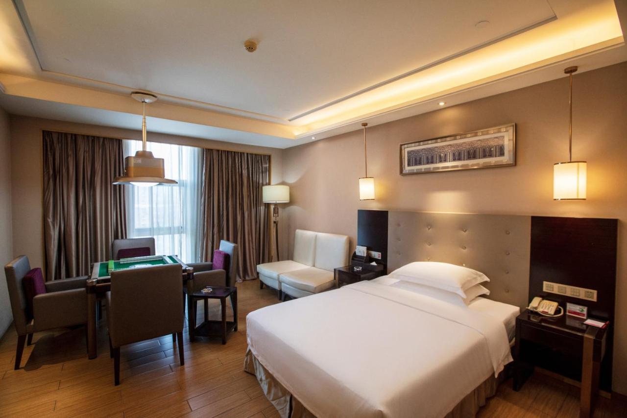 Hotel Ramada Yiyang Taojiang Exteriér fotografie