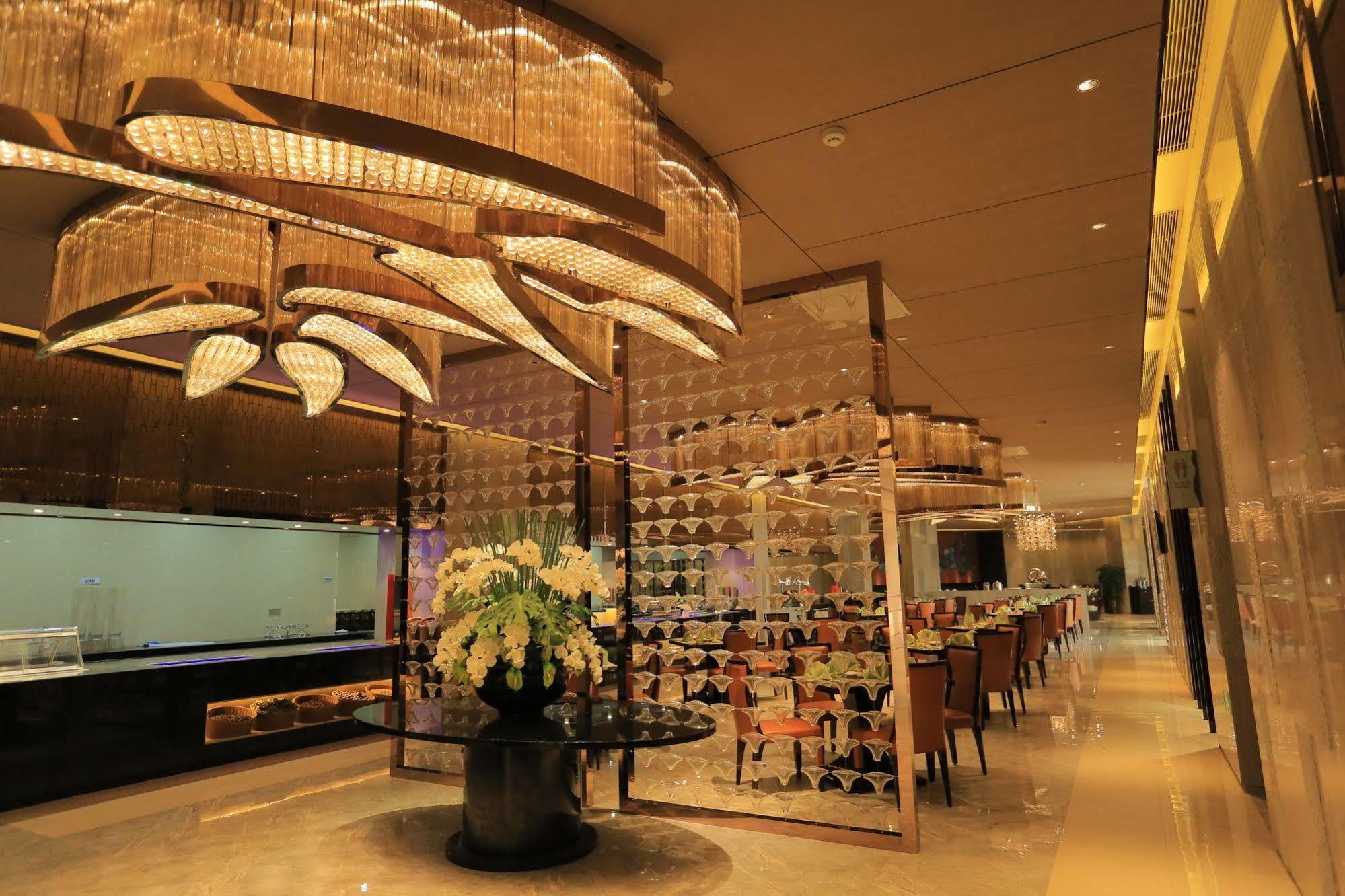 Hotel Ramada Yiyang Taojiang Exteriér fotografie