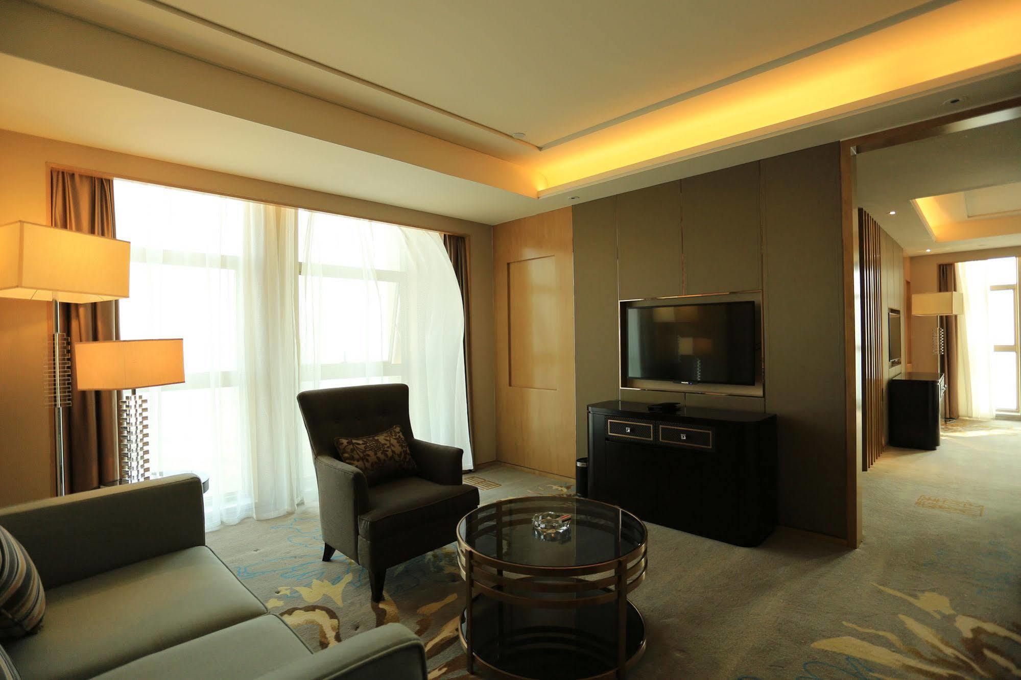 Hotel Ramada Yiyang Taojiang Exteriér fotografie