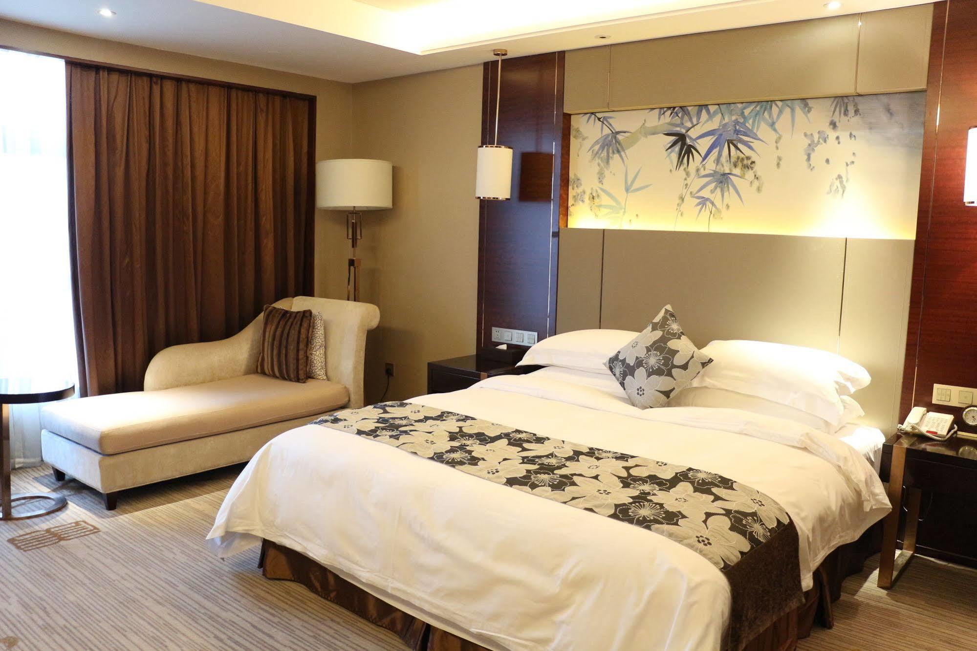 Hotel Ramada Yiyang Taojiang Exteriér fotografie